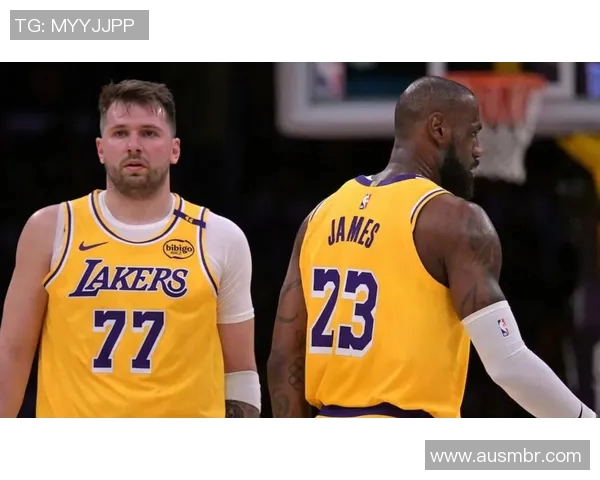 湖人队与黄蜂队激战12月16日精彩回顾与赛后分析